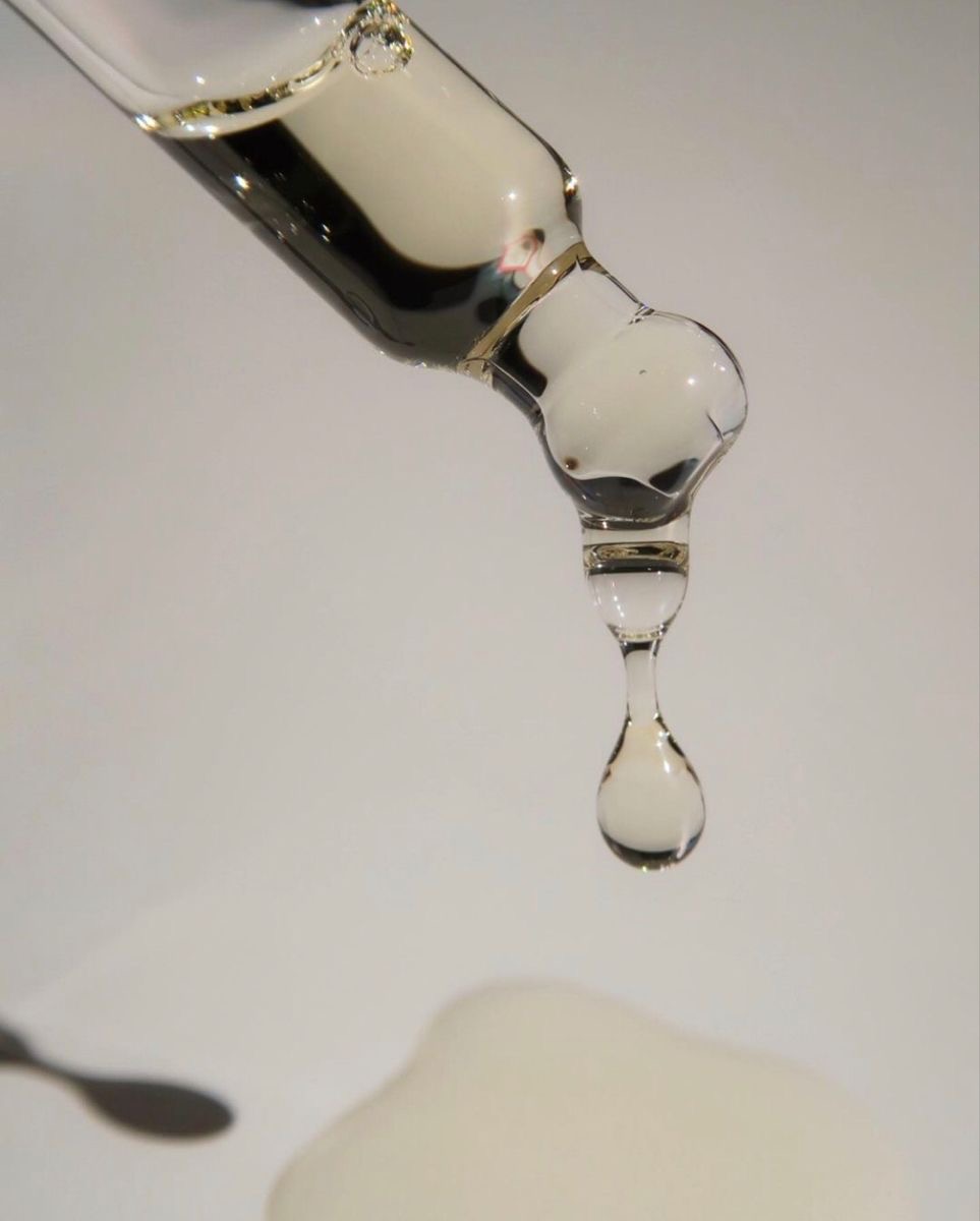 Replenishes nourishment and balances oil control